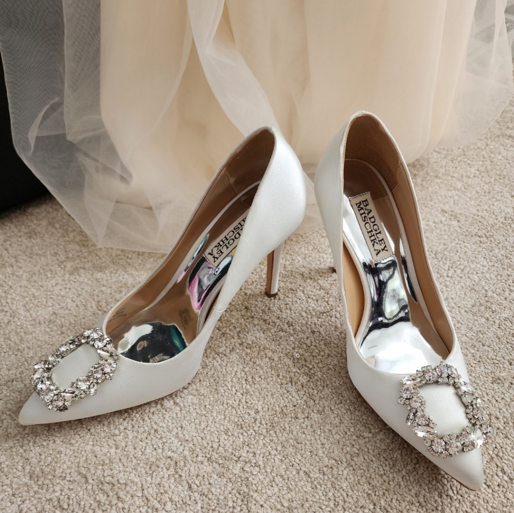 Badgley Mischka Ivory Embellished Women's Heels